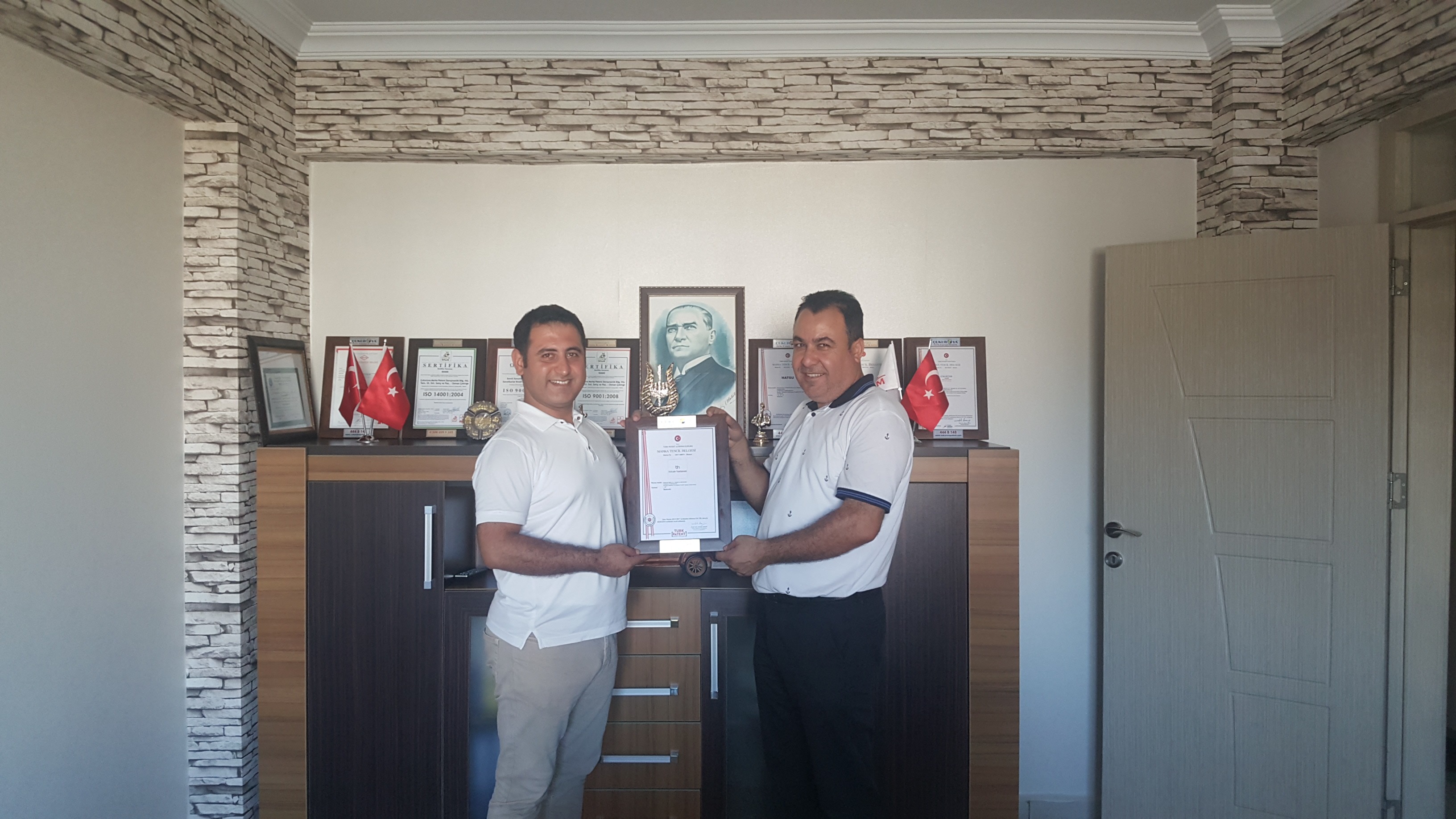 Hatay'ın En Büyük İlaçlama Firması Olan Böcek Hastanesi Marka Tescil Belgesini teslim aldı.